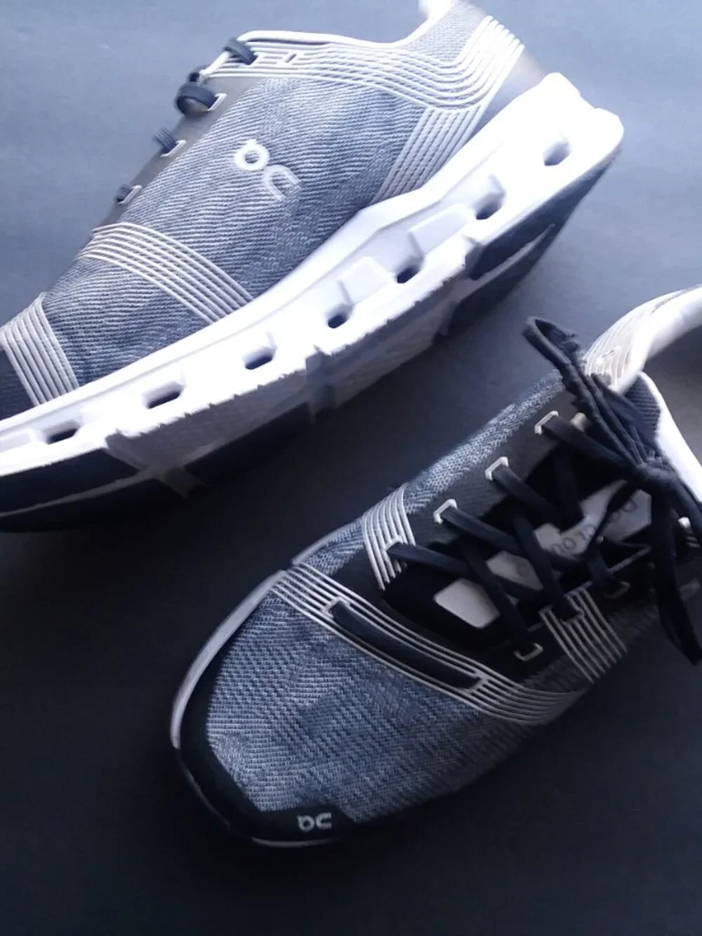 On Cloud Running Trainers Shoes Reflective Trim Logo Runners Gym Beach Work Out - Picture 6 of 13